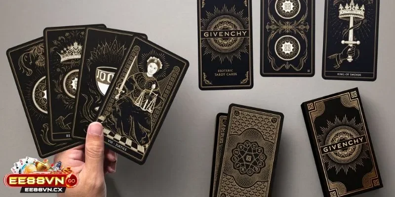 Bài Tarot - Tấm Gương Nội Tâm Của Thế Giới Hiện Đại Bài Tarot